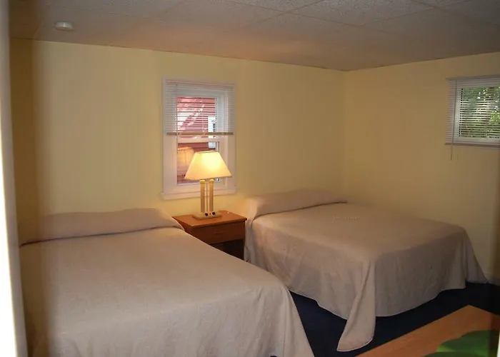 Seahorse Resort Motel & Cottages