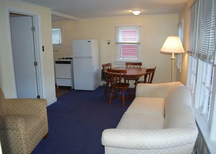 Seahorse Resort Motel & Cottages