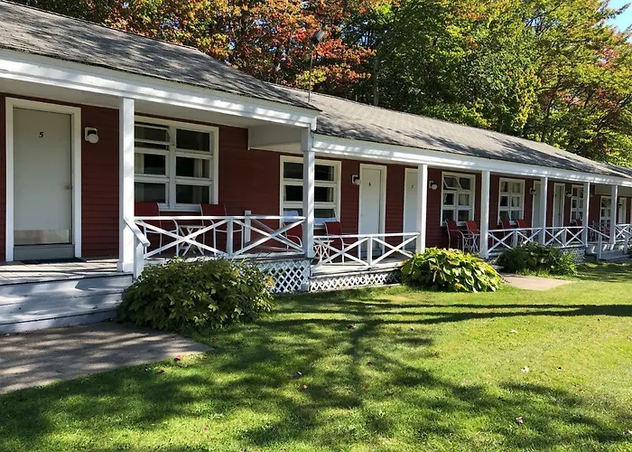 Seahorse Resort Motel & Cottages